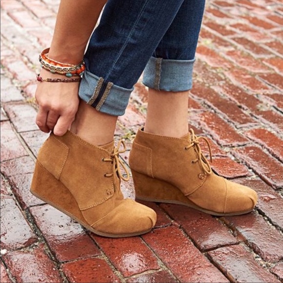 TOMS camel tan brown desert wedge lace up ankle boots booties size 7 - Picture 9 of 9